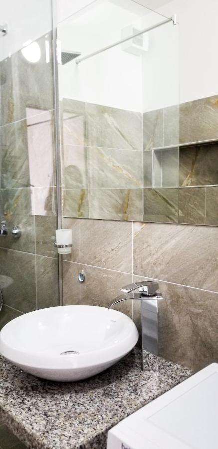 City Center Cute And Comfy Apartment - Ajia Apartments Tirana Exterior photo